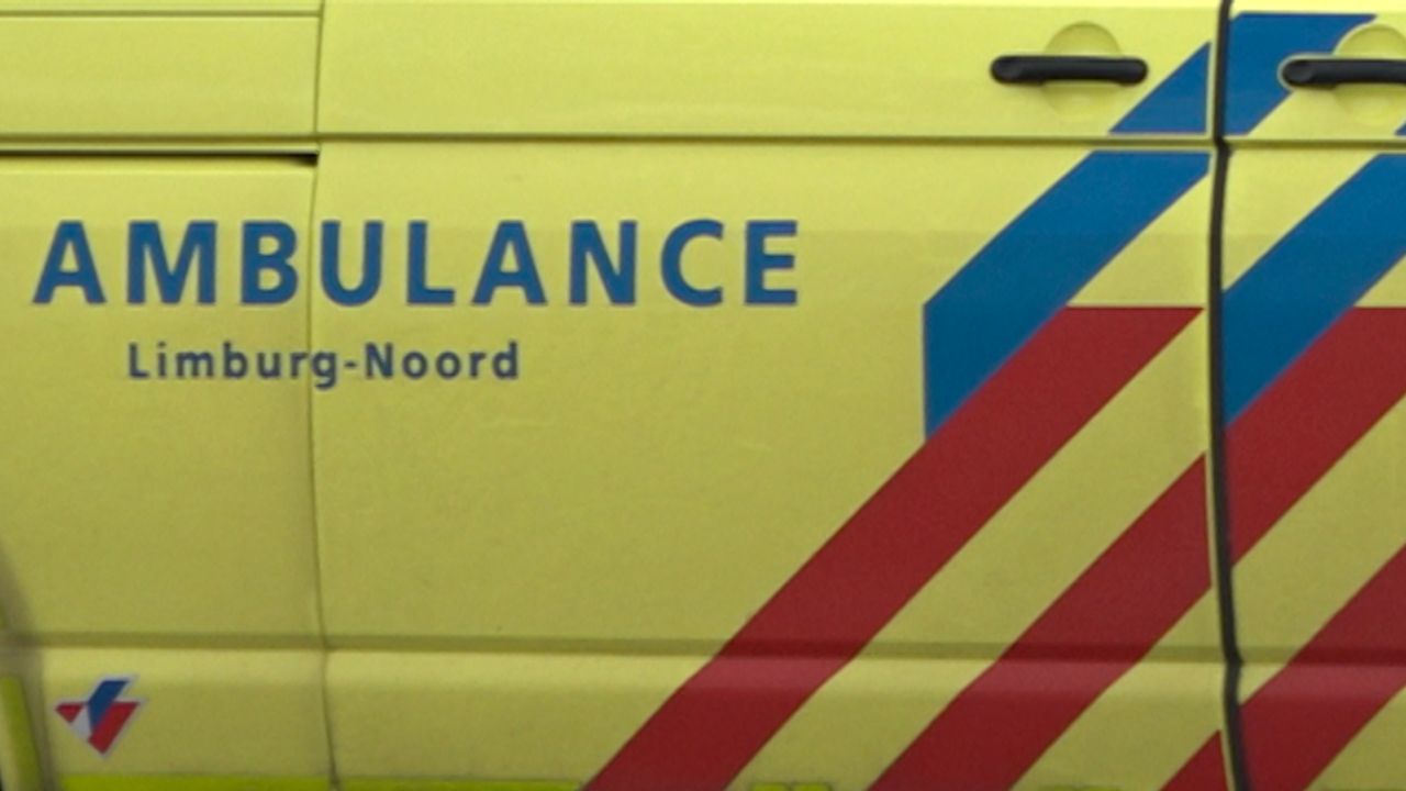 Traumahelikopter naar botsing in Broekhuizen